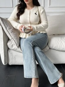 Modelyn كارديجان نسائي بمقاسات كبيرة بتصميم فروسية مطرزة وحياكة كابل أحادية الصدر مع حافة مكشكشة - لون مشمشي - مشاهدة 7