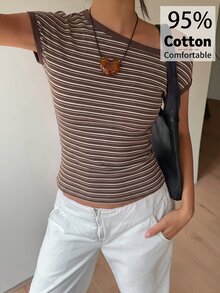 Aloruh 95%棉女款條紋不對稱肩短袖修身休閒T恤，棕色與白色條紋，返校季，休閒極簡日常百搭，約會出遊穿搭，女款秋季服飾，秋季穿搭，女款通勤穿搭，百搭上衣，出遊穿搭，機場穿搭 - 白色 - 查看 4