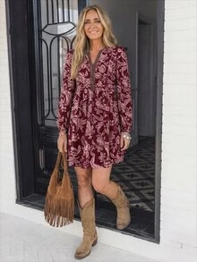 SHEIN LilyWest 女款秋冬新款印花蕾絲飾邊洋裝 - 酒紅色 - 查看 4
