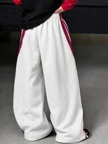 SHEIN 青少年男孩休閒學院風運動字母印花麻灰色運動衫與運動褲套裝，對比色織帶設計，適合秋冬、開學季、情人節、家庭聚會、婚禮季、運動、生日派對 - 淺灰色 - 查看 3