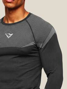 OTTIMOZO Men's Geometric Print Raglan Long Sleeve Sports T-Shirt - Black - View 3