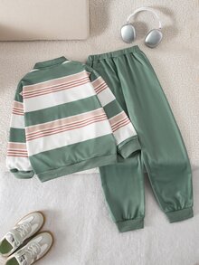 SHEIN 2件組男孩粉色條紋印花 Polo 領運動衫套裝，秋季新款長袖 2 件套，休閒街頭風運動套裝，適合學校冬季穿著 - 綠色 - 查看 2