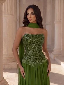 Coutiva Gaun Malam Formal Tanpa Lengan dengan Desain Rumbai dan Payet Berhiaskan Berlian Imitasi, Motif Patchwork Elegan untuk Wanita - Olive Green - View 4