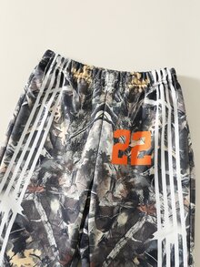 SHEIN 小男孩秋季新款休閒極簡寬鬆舒適圓領衛衣與喇叭褲兩件套，適合秋冬，經典酷帥賽車圖案印花與經典文字圖案印花，Y2K風格 - 彩色 - 查看 5