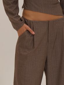 MUSEYN Beige Pinstripe Tailored Woven Trousers Versatile Everyday Casual Chic New Season Fall - Coffee Brown - View 5
