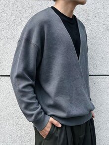 Manfinity Hypemode 男士純色落肩長袖疊領V領休閒毛衣，秋冬款 - 彩色 - 查看 3