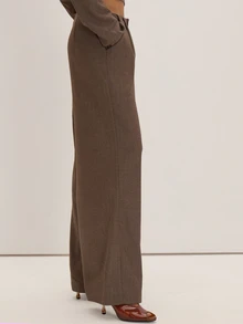MUSEYN Beige Pinstripe Tailored Woven Trousers Versatile Everyday Casual Chic New Season Fall - Coffee Brown - View 3