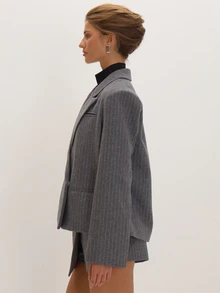 MUSEYN Grey Pinstripe Tailored Woven Cross Back Detail Boxy Blazer Versatile Everyday Date Night Chic New Season Fall - Grey - View 4