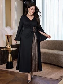 Modelyn Plus Size Vintage 3D Floral Decor Pleated Dress - Black - View 5
