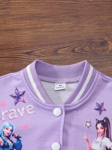 SHEIN 女童紫色與白色拼接卡通棒球夾克，經典秋冬校隊夾克，羅紋立領＋單排白色鈕扣門襟，紫色與白色條紋羅紋袖口與下擺，淺紫色主體正面印有卡通角色圖案，甜酷女孩風，米色對比袖子，適合學校日常穿著與外出 - 紫色 - 查看 4