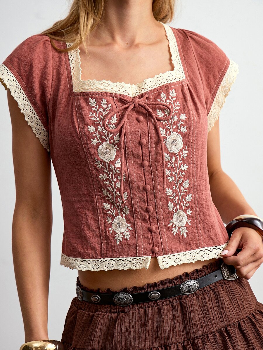 Willow Rêve Women's Red-Brown Lace Patchwork Square Neck Embroidered Pattern Short Sleeve Slim Fit Top - Red Violet - View 1
