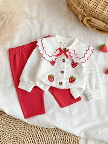 SHEIN Vintaside Kids 新生兒草莓刺繡荷葉邊長袖上衣搭配紅色長褲 2 件套，女嬰高級時尚休閒套裝，適合秋冬、初冬，適用於日常穿著、外出、家庭聚會、節日拍照、滿月、百日慶祝及拍照拍攝 - 紅色 - 查看 1