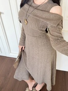 Feyla Gaun Midi Elegan Lengan Panjang Model Bahu Terbuka Warna Polos untuk Wanita - Coklat - View 3