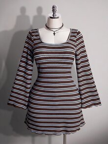 SHEIN ICON 大尺碼黑白露背喇叭袖針織洋裝 秋季 90年代 80年代 70年代 返校季 俱樂部 早午餐 晚餐聚會 度假 Y2K 2000年代 - 彩色 - 查看 3