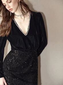 MOTF PREMIUM DEEP V-NECK RHINESTONE CHAIN DECOR VELVET MINI SHORT DRESS - Black - View 2
