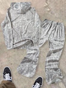 SHEIN 青少年男孩全印花連帽衛衣與運動長褲休閒日常套裝 - 彩色 - 查看 2