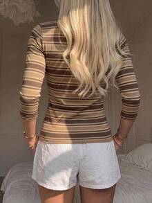 SHEIN EZwear 休閒極簡風 95% 棉性感露肩棕色條紋短袖 T-shirt，適合春夏穿搭，棕色條紋顯白，夏季上衣，適用日常通勤、約會、派對、秋冬春夏、聖誕節、新年、感恩節、婚禮、海灘、畢業典禮，時尚款 - 彩色 - 查看 2