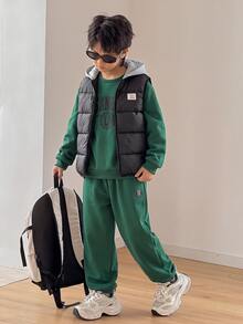 SHEIN Little Byeori 3件組兒童青少年男孩休閒街頭風字母印花圖案圓領套頭寬鬆針織運動衫、針織長褲、絎縫加厚冬季連帽外套、厚款無袖梭織背心 - 墨綠色 - 查看 5