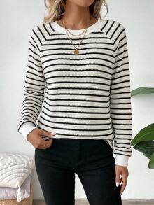 SHEIN LUNE 女款圓領套頭運動衫，落肩袖設計，紋理面料搭配拼色條紋 - 黑與白 - 查看 2