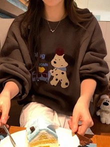 DAZY 女款圓領卡通長袖運動衫，甜美風秋季連帽衛衣，抓絨內裡 - 咖啡棕 - 查看 1