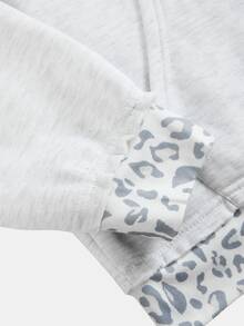 SHEIN 青少年女孩秋冬 Y2K 時尚豹紋拼接連帽長袖運動衫，寬鬆版型，袋鼠前口袋，灰色休閒街頭運動可愛風 - 淺灰色 - 查看 7