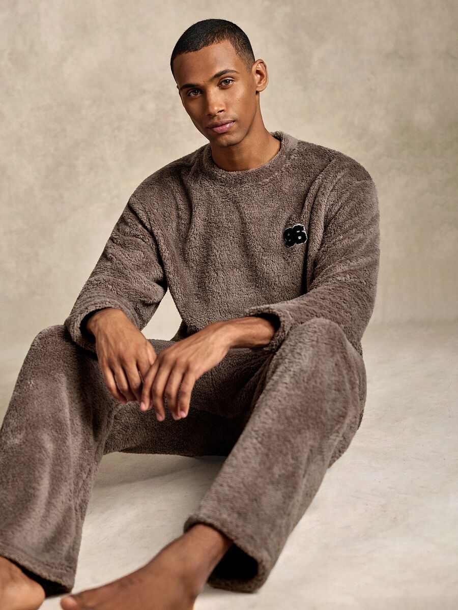 Manfinity Underwear&Sleepwear Basics Men's Casual Fleece Loungewear Set - Brown - View 1
