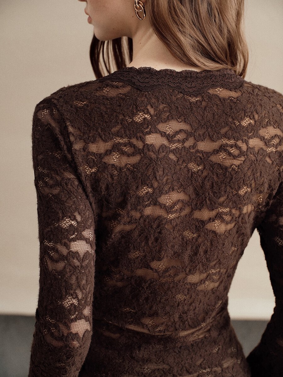 MOTF PREMIUM V-NECK SEXY TWISTED LACE PATCHWORK FITTED LONG SLEEVE T-SHIRT BASE LAYER - Burgundy - View 2