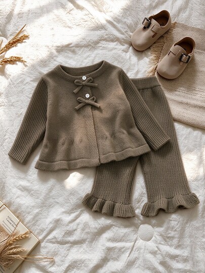 SHEIN Baby Girls Sweater Co-Ords, Infant Girls Pullover Round Neck Knitted Long Sleeve Cardigan Brown Solid Color Versatile Fashionable + Knitted Flared Long Pants, Suitable For Autumn/Winter, 2 Pieces Set, And Versatile, Suitable For Outings, Travel, School