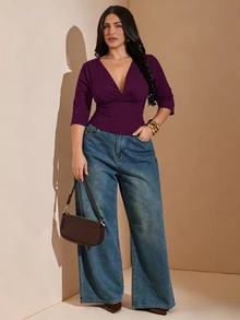 SHEIN BAE CURVE 大尺碼女款純色深V領短袖修身T恤 - 紫色 - 查看 1