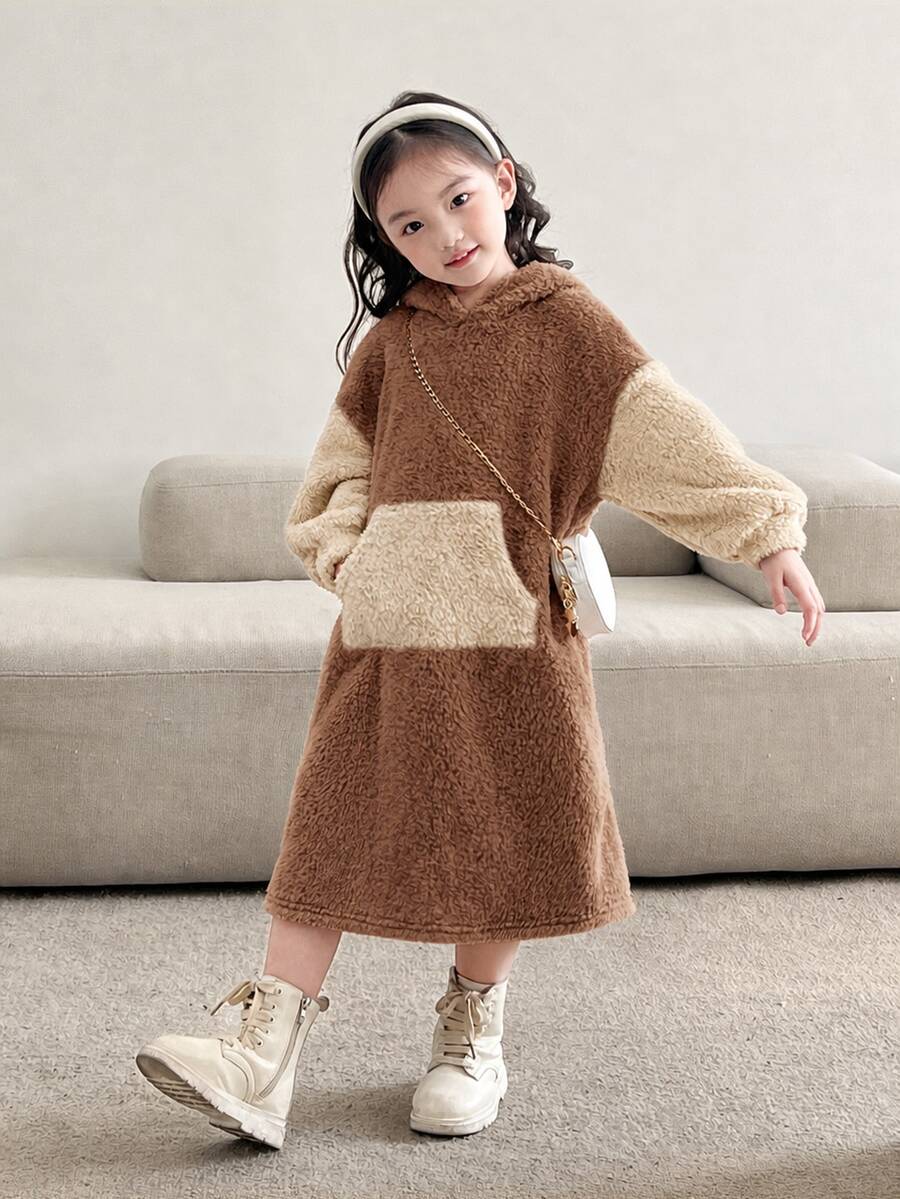 SHEIN 女童雙色口袋落肩泰迪毛絨衛衣洋裝,秋冬款 - 棕色 - 查看 1