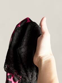 SHEIN ICON 女款大尺碼蕾絲拼接豹紋細肩帶背心 - 彩色 - 查看 12