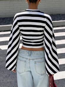 SHEIN EZwear 復古休閒針織條紋收腰T恤 - 黑與白 - 查看 2