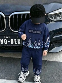 男童火焰印花兩件套，LOS ANGELES字母圓領衛衣搭配收口長褲，美式街頭風，秋季新品熱銷款，寬鬆不束縛，活性染料耐褪色，俐落廓形，適合出遊拍照、上學、旅行與日常穿著，多尺寸可選，帥氣吸睛 - 彩色 - 查看 5