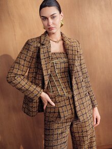 MOTF PREMIUM Áo blazer nữ thanh lịch họa tiết kẻ caro, cổ ve, tay dài - màu nâu - Xem 1