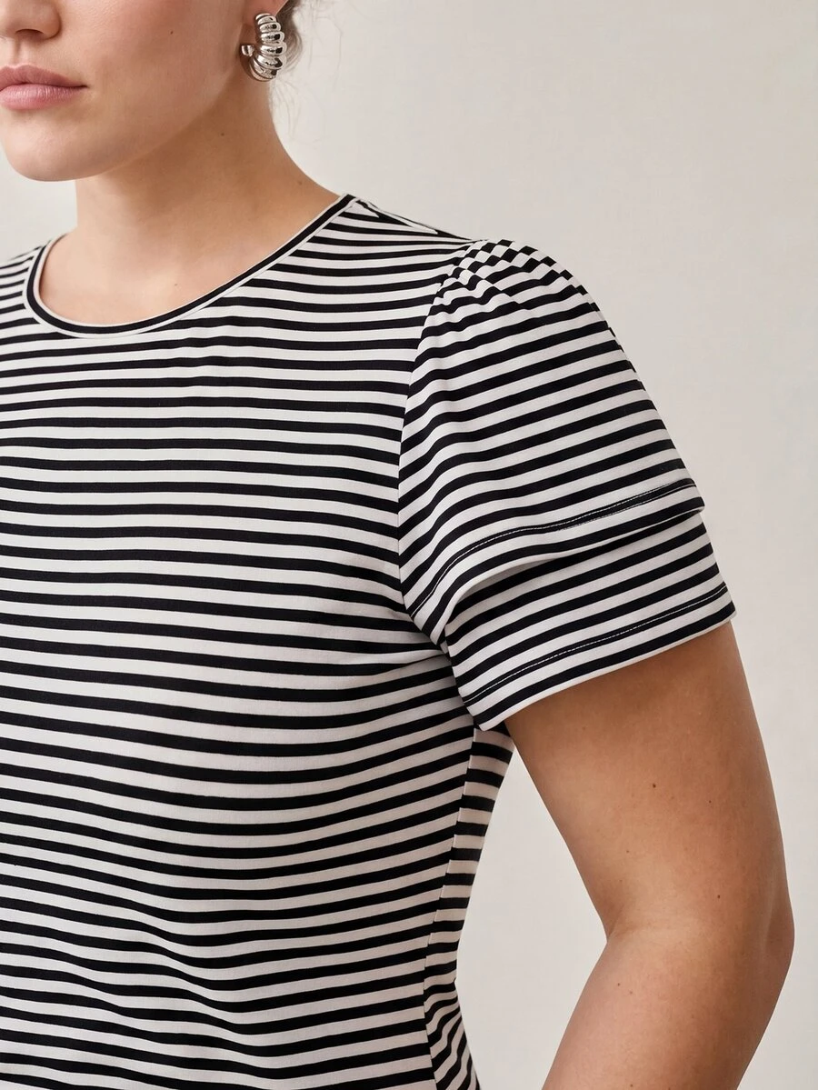 MOTF PREMIUM PLUS SIZE WOMEN'S STRIPED CASUAL DAILY SHORT SLEEVE T-SHIRT - Black and White - View 2
