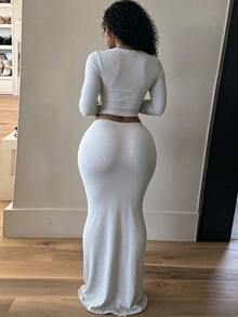 INAWLY Solva Women's Solid Color Round Neck Long Sleeve Cropped T-Shirt And Skirt Casual 2 Pieces Set - Grey - View 5