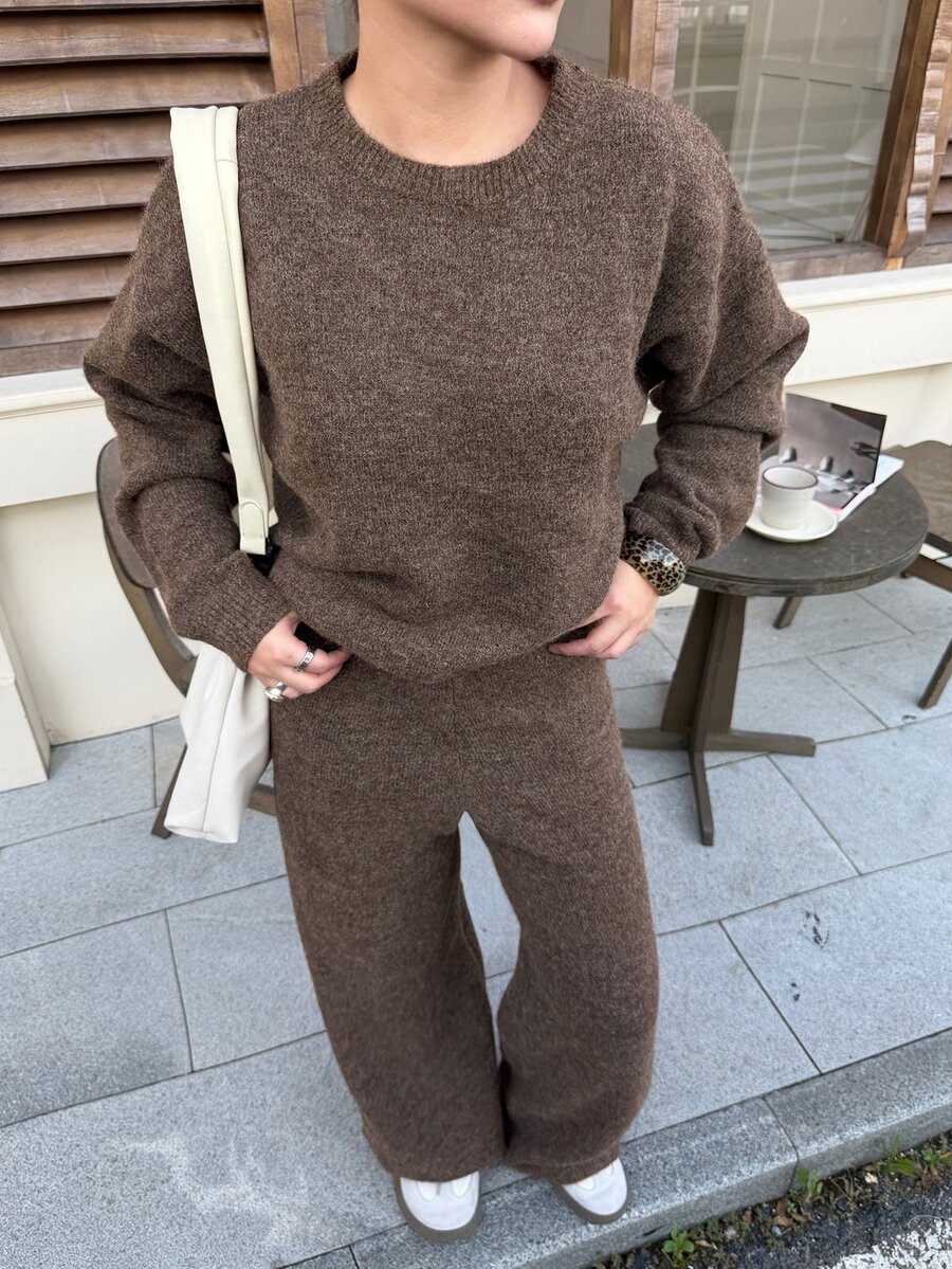 DAZY Women's Solid Color Long Sleeve Top And Pants Knit 2 Pieces Set - Brown - View 1