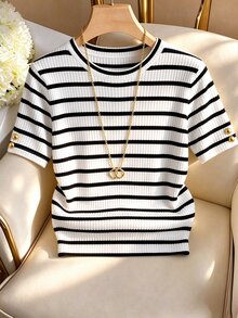 GlowEve CURVE Áo thun ngắn tay kẻ sọc thường ngày phong cách casual cho nữ size lớn - Đen và trắng - Xem 1