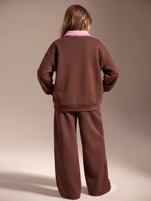 SHEIN 青少年女孩 2 件套棕色運動衫套裝，棕色與白色拼接，粉色字母圖案，學院風領口長袖套頭運動衫，厚實保暖舒適，搭配休閒寬鬆直筒長褲，適合運動、休閒、上學、通勤、瑜伽、訓練、聖誕節、萬聖節 - 棕色 - 查看 2