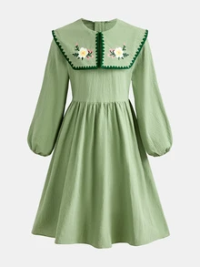 SHEIN 少女田園風花卉刺繡荷葉邊泡泡袖洋裝，百搭花卉圖案圓領對比色荷葉邊洋裝，秋冬款 - 綠色 - 查看 6
