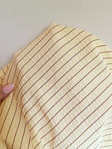 Siren Gaze 秋季女款條紋深V領修身長袖T恤，適合度假、派對、約會、節慶，Y2K風格，優雅休閒正式商務鄉村風 - 淡黃色 - 查看 7