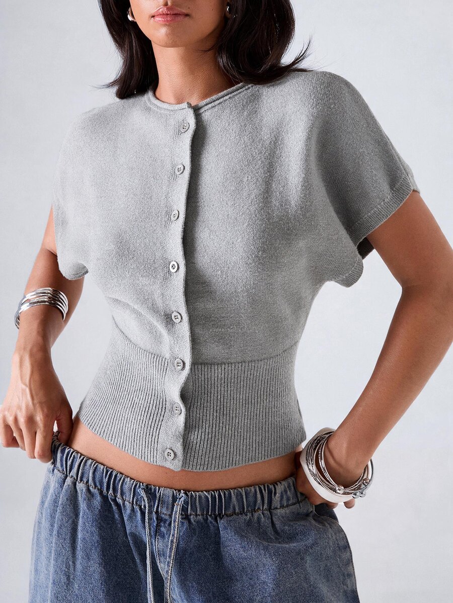 LYSMO Cardigan Rajut Wanita Lengan Pendek Model Batwing Warna Polos dengan Kancing Tunggal - Light Grey - View 1