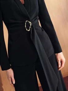 MOTF PREMIUM WOMEN'S METAL DECOR FASHION VERSATILE COMMUTE & TRAVEL BLAZER - Black - View 2
