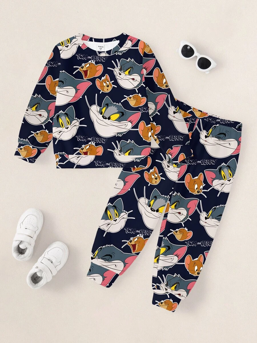 TOM & JERRY X SHEIN طقم كنزة رياضية بأكمام طويلة مطبوعة برسومات كرتونية وسروال ضيق للأولاد الصغار - أبيض - مشاهدة 1