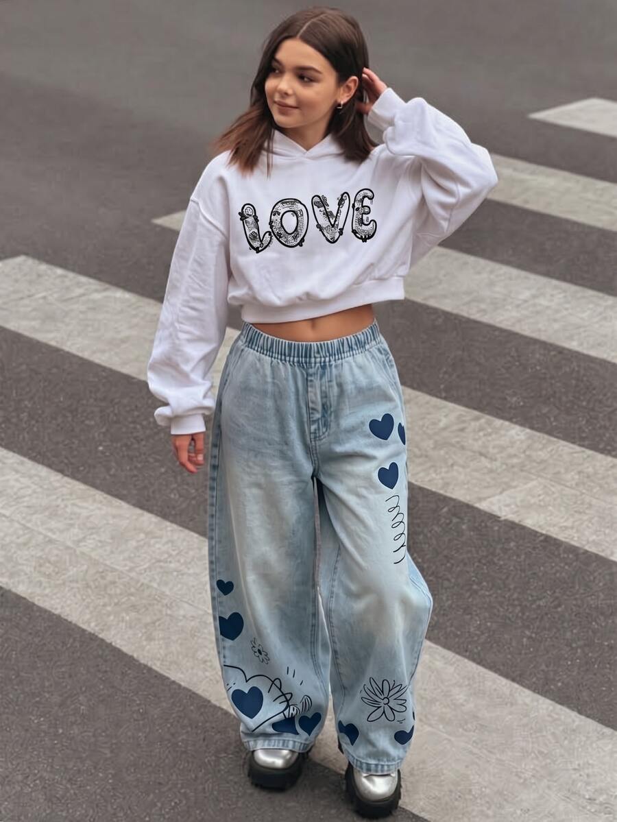 SHEIN 青少年女孩短版連帽衛衣 + 鬆緊腰寬腿長褲 2件套,LOVE字母印花短版連帽衛衣,愛心與花朵塗鴉長褲,秋季休閒女孩套裝度假套裝 - 藍色 - 查看 1