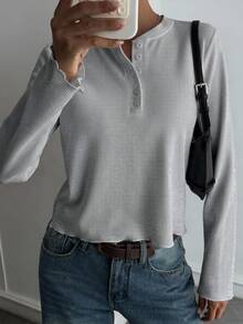 Livesso 女款圓領短袖淺灰色純色寬鬆落肩休閒極簡風T恤，適合秋季日常居家穿著 - 灰色 - 查看 6