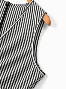 GlowEve CURVE Plus Size Women's Elegant Solid Color V-Neck Sleeveless Gold Decor Waist Buckle Cinched Waist Wide Leg Jumpsuit, Suitable For Spring/Summer Commute And Daily Wear - Black and White - View 4