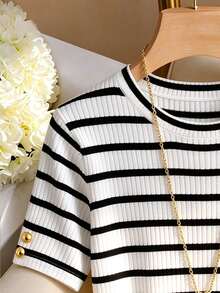 GlowEve CURVE Áo thun ngắn tay kẻ sọc thường ngày phong cách casual cho nữ size lớn - Đen và trắng - Xem 3