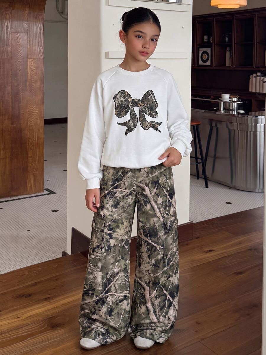 SHEIN Tween Girls 2 Pieces Outfit, Camo Bow Print Raglan Sweatshirt & Leaf Camo Loose Wide Leg Sweatpants, Cute Fall Clothes Set For Tween Girls - White - View 1