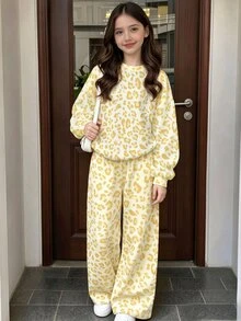 SHEIN 青少年女孩 1 套秋季豹紋印花運動衫與長褲套裝，舒適休閒秋季日常穿搭 - 黃色 - 查看 3